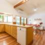 Quality, retro décor and hardwood polished floors. Large windows for lots of natural light. A high ceiling with clerestory windows creates an ambience of space and light.