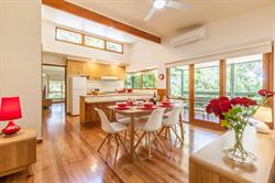 Healesville Selfie - self contained accommodation
