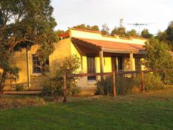 Dee's Villa