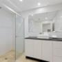 Shower Bathroom - Executive Studio