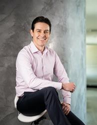 Dr Rodrigo Teixeira - Unveil Plastic Surgery