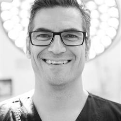 Dr Garth McLeod - Weight Loss Surgeon