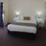Guest room with queen bed(s)