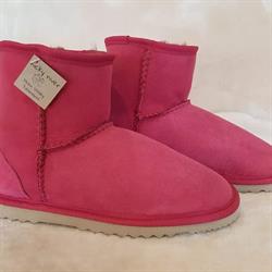 Nicky River Uggs