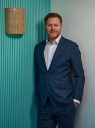 Dr Matthew Starr - Plastic Surgeon