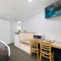 2QUEENBEDS,NSMK,FAM,2BDRM,1BATH,SMARTTV,FRWIFI