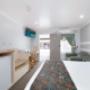 1 QBED,N SMK,DLX,SMART TV,FR WIFI,AIRCON,MINIBAR