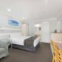 1 QBED,N SMK,DLX,SMART TV,FR WIFI,AIRCON,MINIBAR