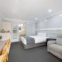 1 QBED,N SMK,DLX,SMART TV,FR WIFI,AIRCON,MINIBAR