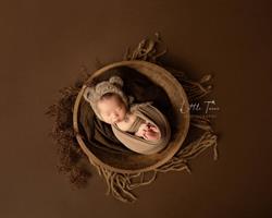 Little Twine Photography (Adelaide Newborn Photography)