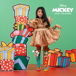 CHristmas-Mickey-GIft-Socks