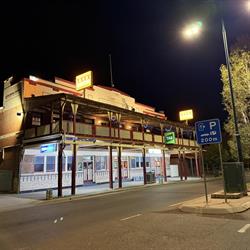 Hillston Club House Hotel