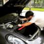 car battery replacement technician