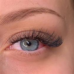 Diamond Eyelash Extensions