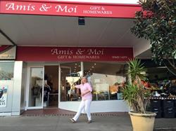 Amis & Moi Gifts & Fashion