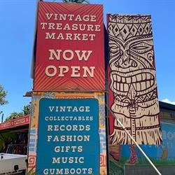 Vintage Treasure Market