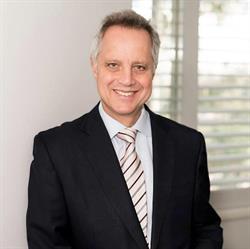 Dr Geoffrey Brieger
