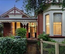 Llanfyllin House - Historic Ballarat Accommodation