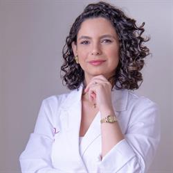 Vi Oliver Hair Clinic