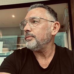 Anton Steele Bespoke Haircutting