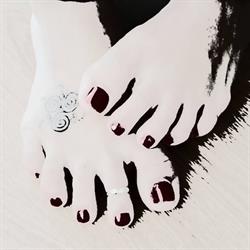 Nik Nak Nails